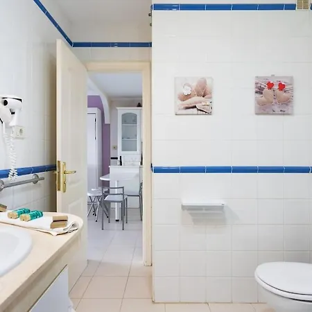 Volcanoes And Ocean Views 阿罗纳