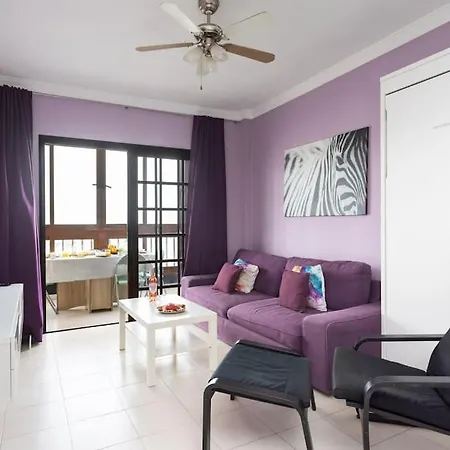 Volcanoes And Ocean Views 阿罗纳